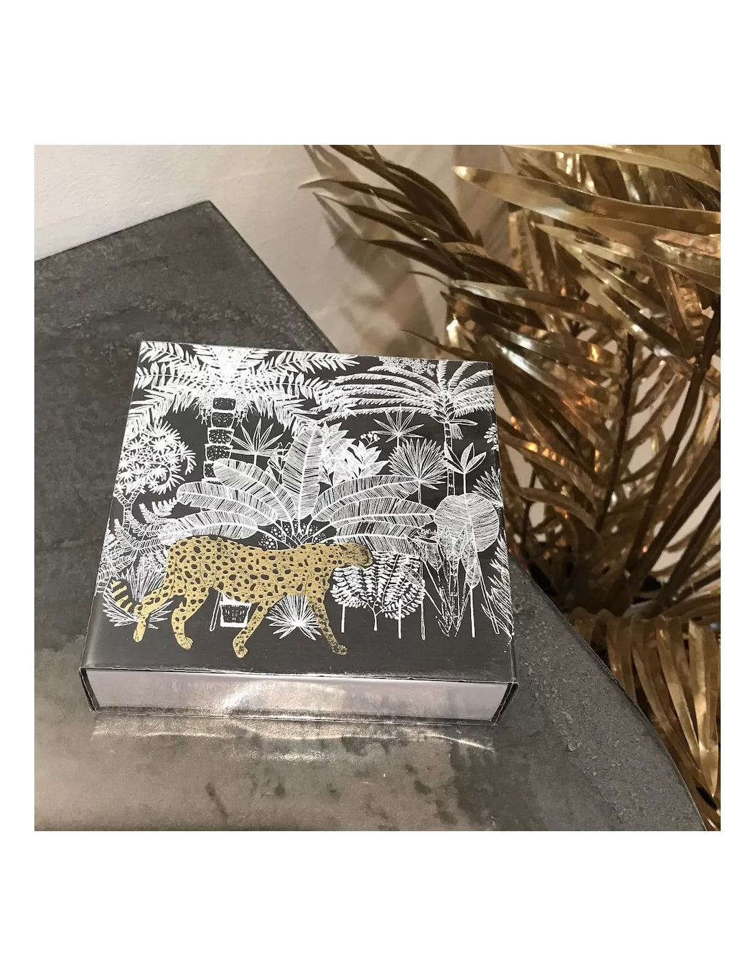 The Archivist Allumettes de Luxe Guépard Doré – Boîte Carrée Design Jungle 2 The Archivist Allumettes de Luxe Guépard Doré – Boîte Carrée Design Jungle – Image 2