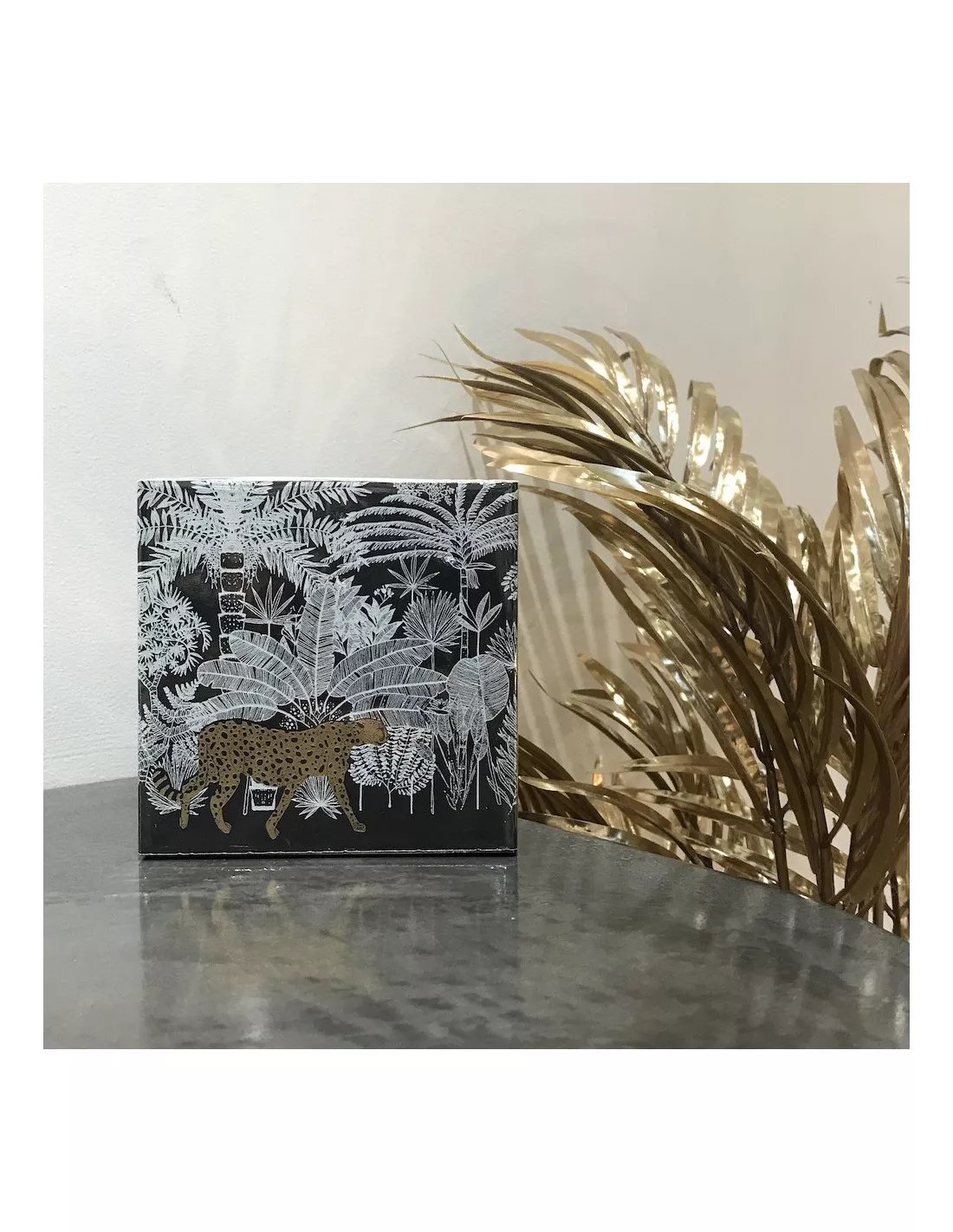 The Archivist Allumettes de Luxe Guépard Doré – Boîte Carrée Design Jungle 4 The Archivist Allumettes de Luxe Guépard Doré – Boîte Carrée Design Jungle – Image 4