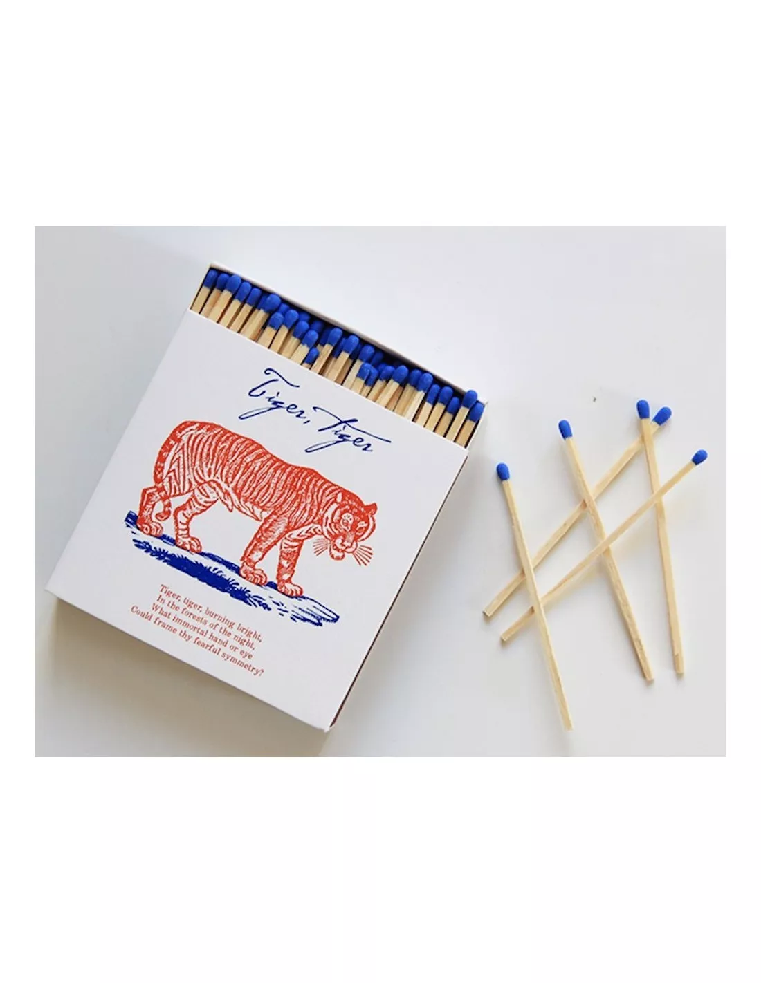 Boîte d'Allumettes Géante Tiger The Archivist – Design Tigre & Têtes Bleues 2 Boîte d'Allumettes Géante Tiger The Archivist – Design Tigre & Têtes Bleues – Image 2