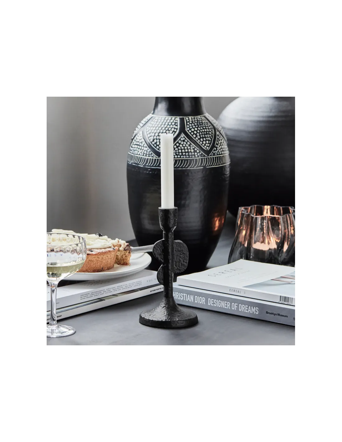 House Doctor Bougeoir Donna Noir 20cm - Design Minimaliste Scandinave 3 House Doctor Bougeoir Donna Noir 20cm - Design Minimaliste Scandinave – Image 3