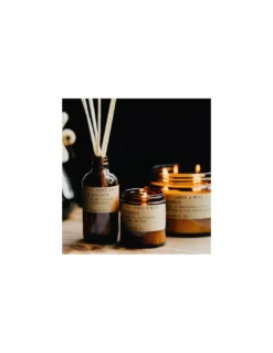 P.F. Candle Co. Amber & Moss Reed Diffuser – Vintage Apothecary Style Woodsy Home Fragrance -Jolie Bougies Soldes diffuseur amber and moss pf candle 4