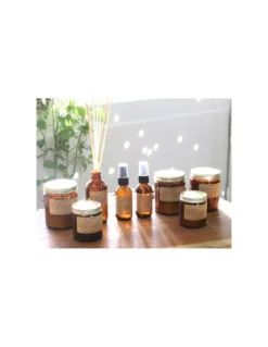 P.F. Candle Co. Teakwood & Tobacco Reed Diffuser – Amber Glass Apothecary Style -Jolie Bougies Soldes diffuseur teakwood tobacco pf candle 4