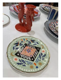 Bitossi Home x Carmi Grau 'Don't Lose Your Fire' – Assiette Design en Porcelaine 17 cm 9 Bitossi Home x Carmi Grau 'Don't Lose Your Fire' – Assiette Design en Porcelaine 17 cm -Jolie Bougies Soldes dont lose your fire assiette design bitossi 16 cm 4