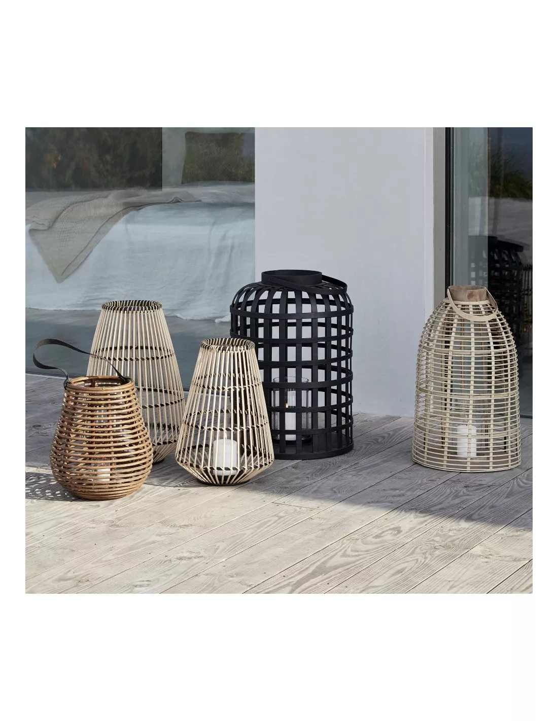 Lanterne Hübsch Medium en Bambou Noir et Naturel – Photophore de Jardin Design Scandinave (44cm) 2 Lanterne Hübsch Medium en Bambou Noir et Naturel – Photophore de Jardin Design Scandinave (44cm) – Image 2