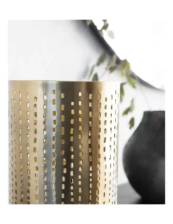 House Doctor Photophore Wilma en Laiton Doré à Points – Lanterne Déco Scandinave 16 cm -Jolie Bougies Soldes photophore wilma points laiton 16 cm 2