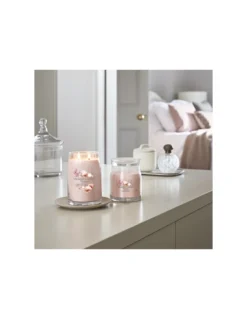 Yankee Candle Pink Sand - Moyenne Bougie -Jolie Bougies Soldes pink sand moyenne bougie 3