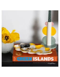 Qué Rico Plateau Renata Rio Retro – Plateau Décoratif en Dolomite Jaune et Blanc Peint à la Main 5 Qué Rico Plateau Renata Rio Retro – Plateau Décoratif en Dolomite Jaune et Blanc Peint à la Main -Jolie Bougies Soldes plateau renata rio retro que rico 2