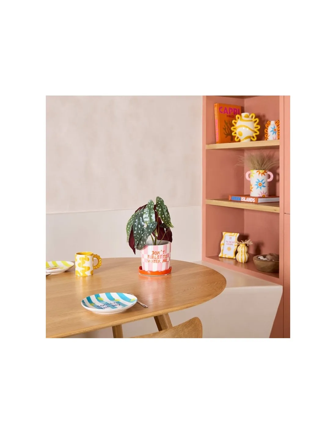 Que Rico Pot Lior Pink and White Squares & Stripes – Hand-Painted Decorative Ceramic Vase 2 Que Rico Pot Lior Pink and White Squares & Stripes – Hand-Painted Decorative Ceramic Vase – Image 2