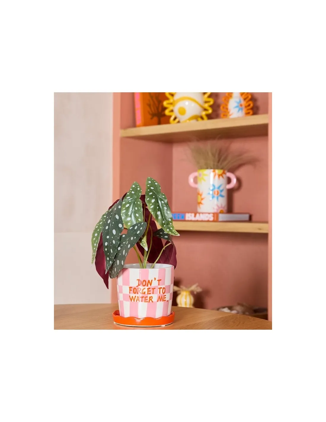 Que Rico Pot Lior Pink and White Squares & Stripes – Hand-Painted Decorative Ceramic Vase 3 Que Rico Pot Lior Pink and White Squares & Stripes – Hand-Painted Decorative Ceramic Vase – Image 3