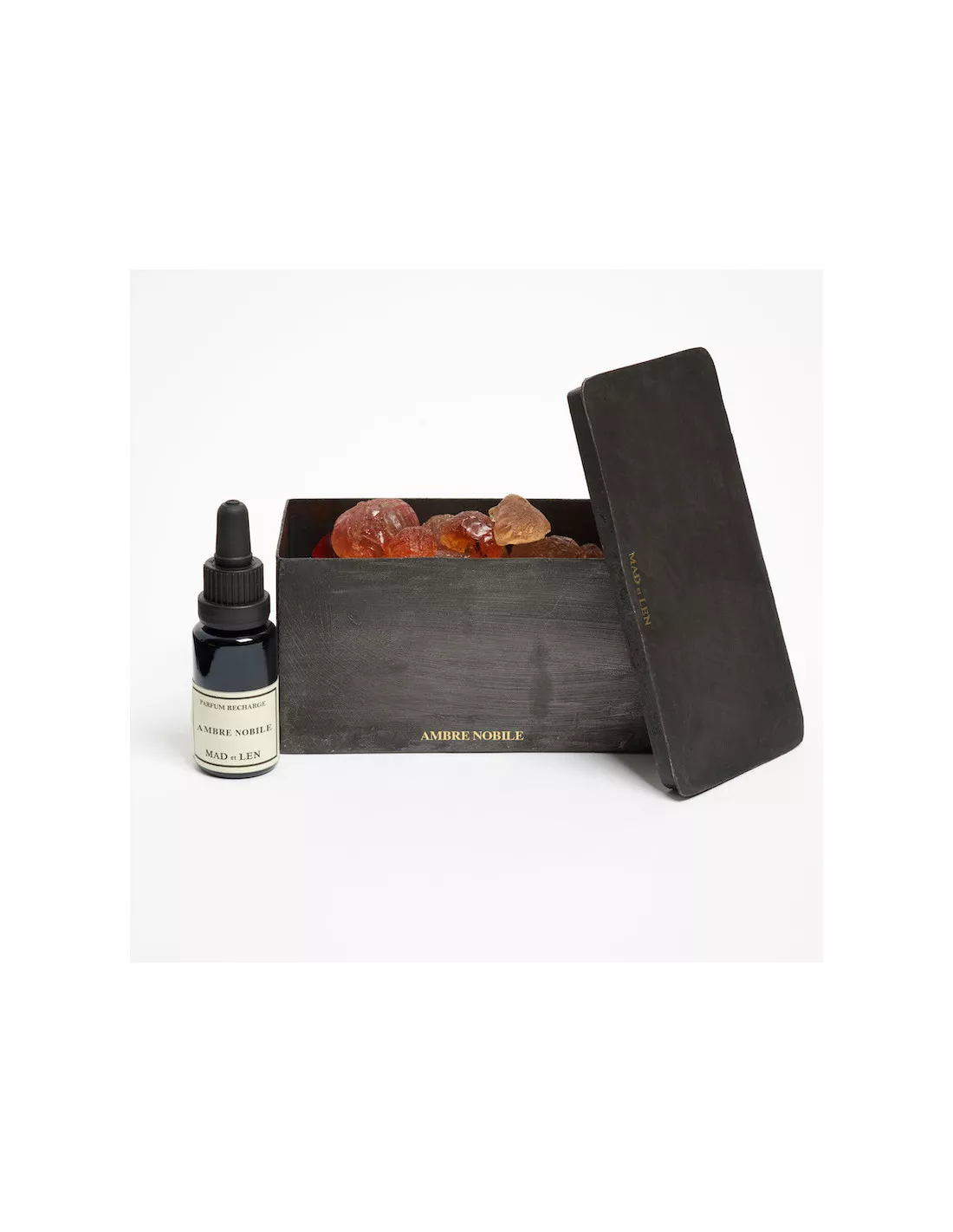 Pot Pourri Black Block Ambre Nobile - MAD Et LEN 2 Pot Pourri Black Block Ambre Nobile - MAD Et LEN – Image 2