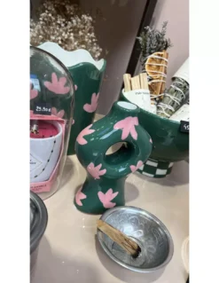Vase Julia Que Rico Flower Fantasia Rose et Vert – Céramique Artisanale en Dolomite -Jolie Bougies Soldes vase ceramique julia flower fantasia 2